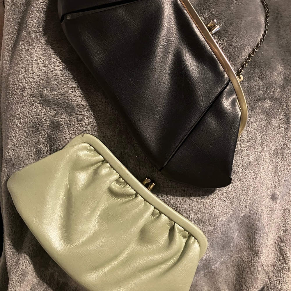 Elegant Black and‎ Green Pearl Clutch Set